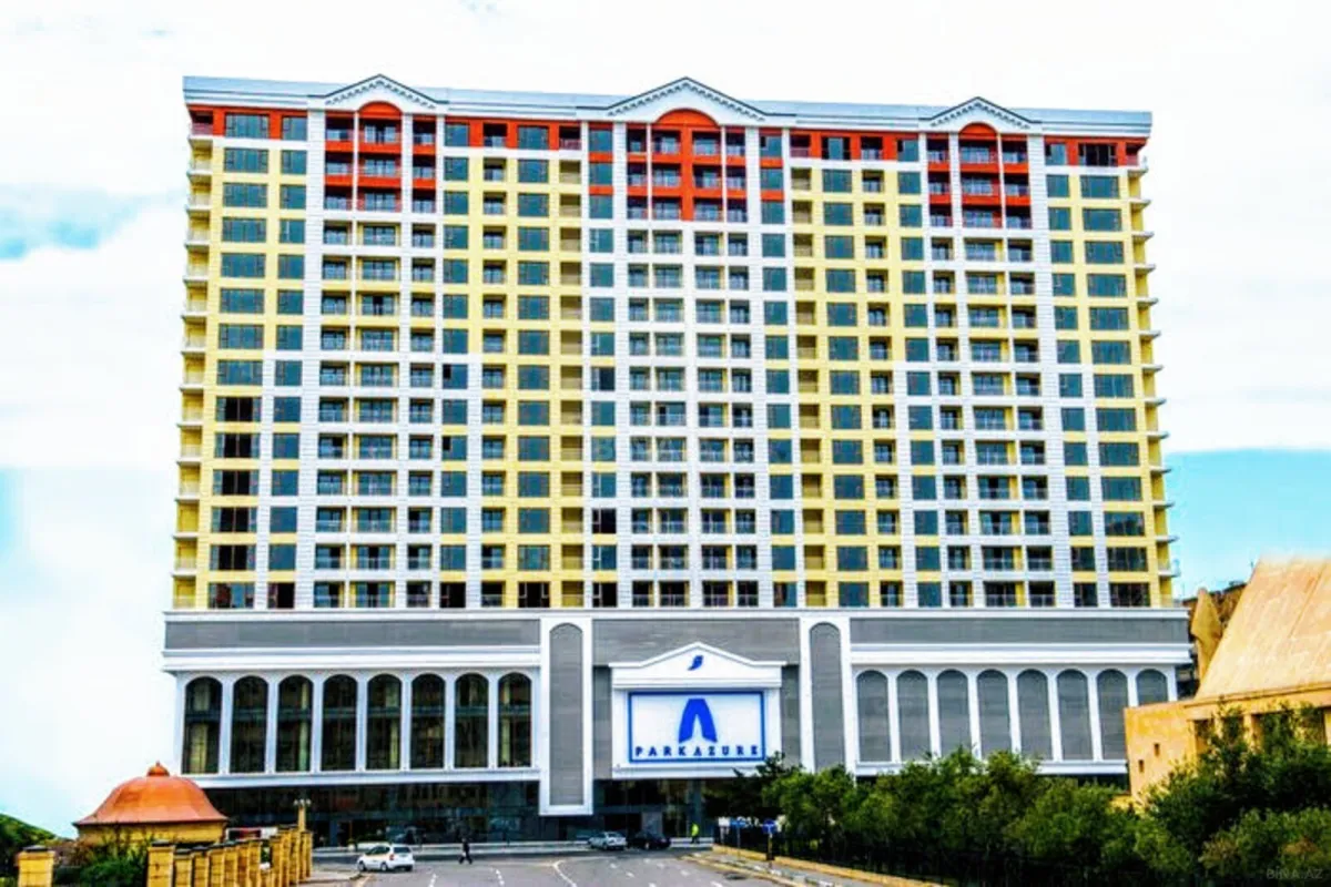 Satılır 3 otaqlı mənzil 141 m²