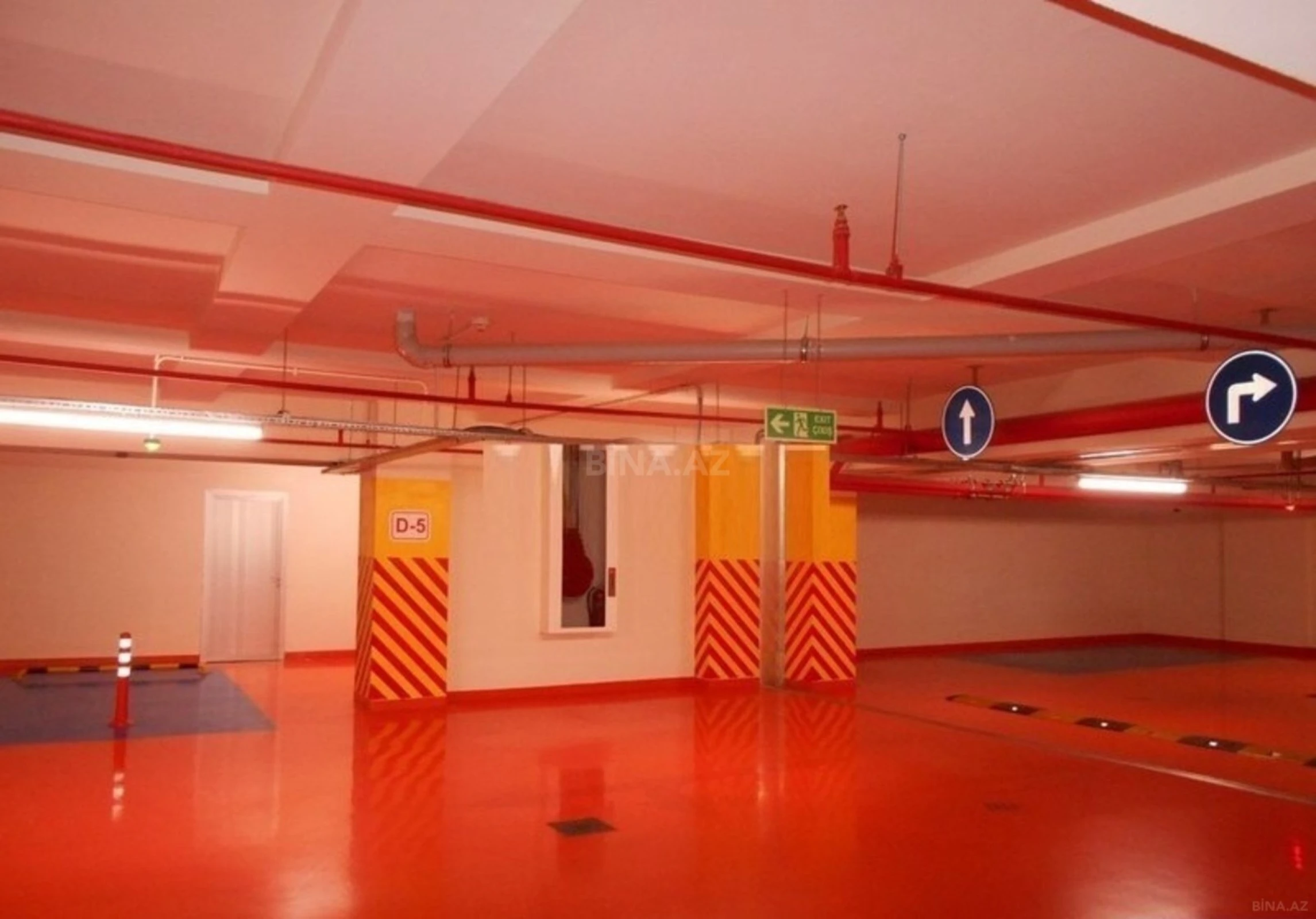 Satılır 3 otaqlı mənzil 141 m²