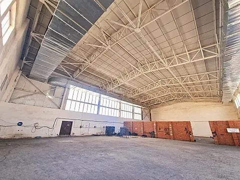 Kirayə verilir obyekt 900 m²