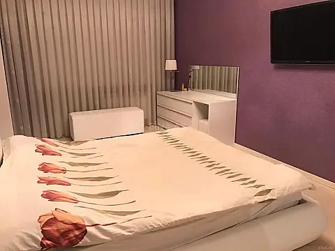 Kirayə verilir 2 otaqlı mənzil 92 m²