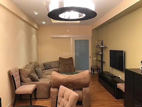 Kirayə verilir 2 otaqlı mənzil 92 m²
