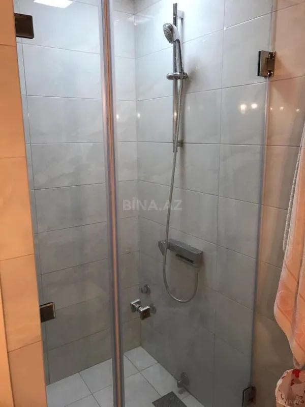 Kirayə verilir 2 otaqlı mənzil 92 m²
