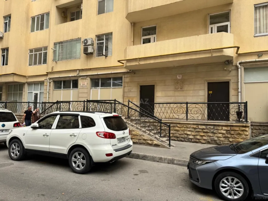 Satılır obyekt 750 m²