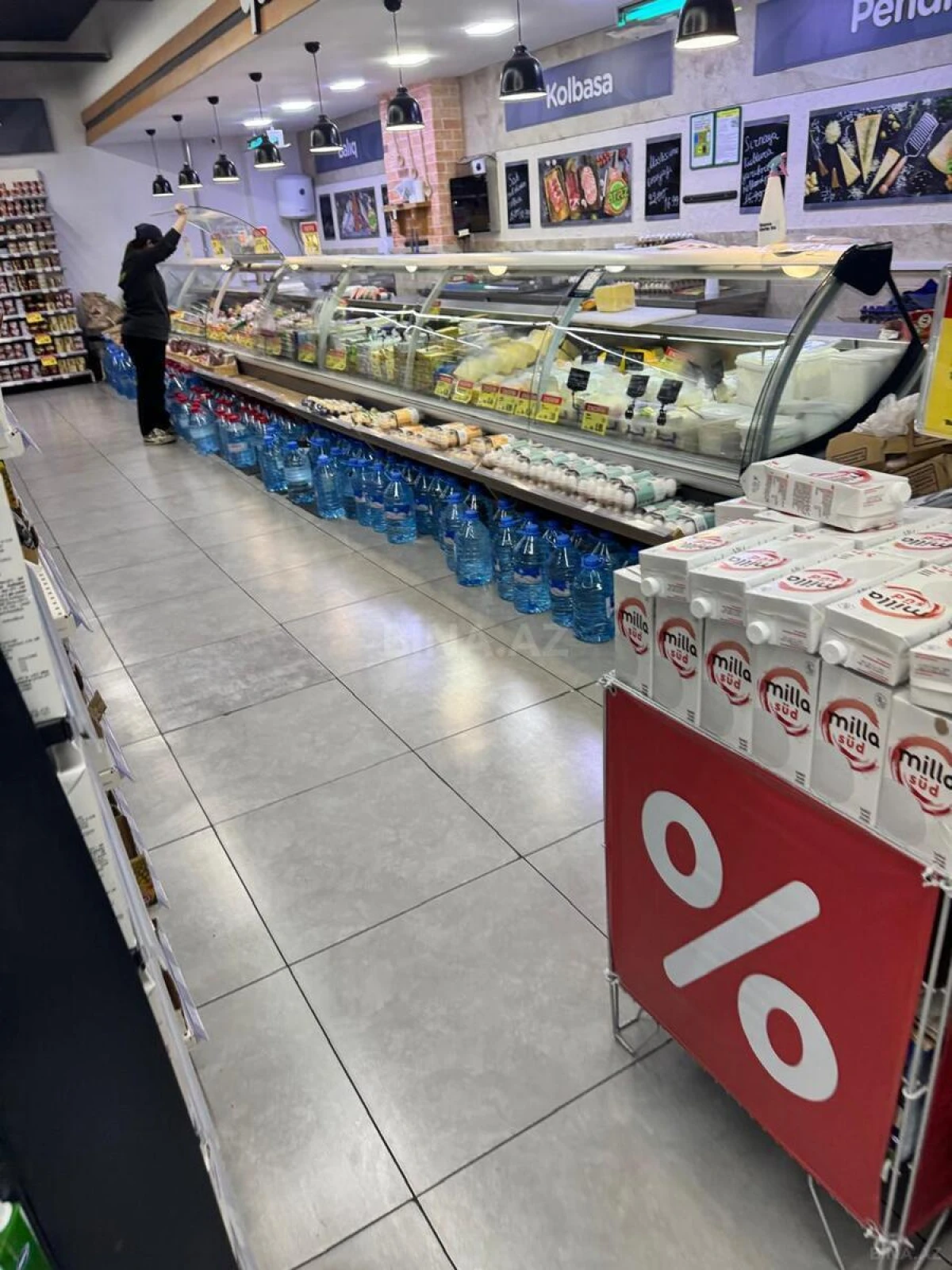 Satılır obyekt 750 m²