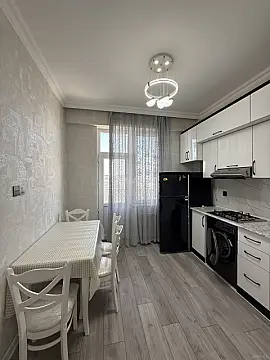 Satılır 2 otaqlı mənzil 72 m²