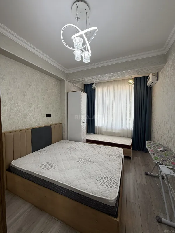 Satılır 2 otaqlı mənzil 72 m²