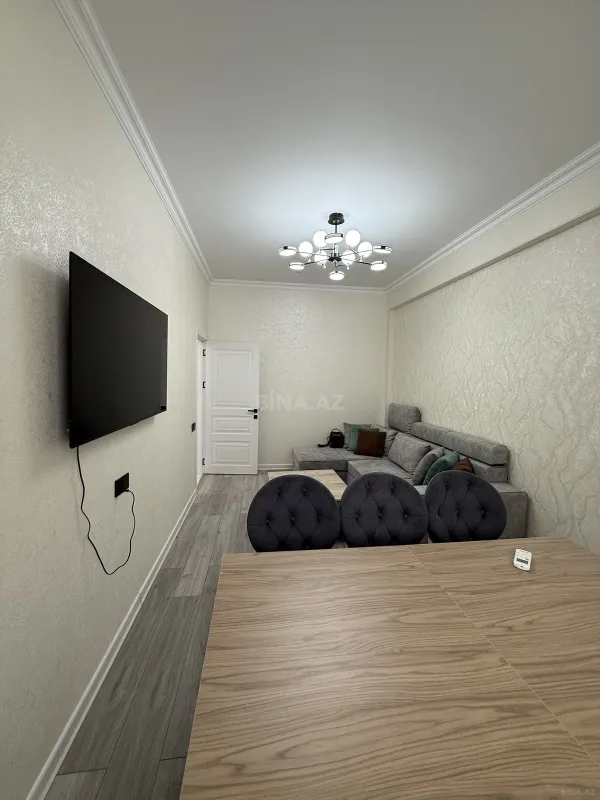 Satılır 2 otaqlı mənzil 72 m²