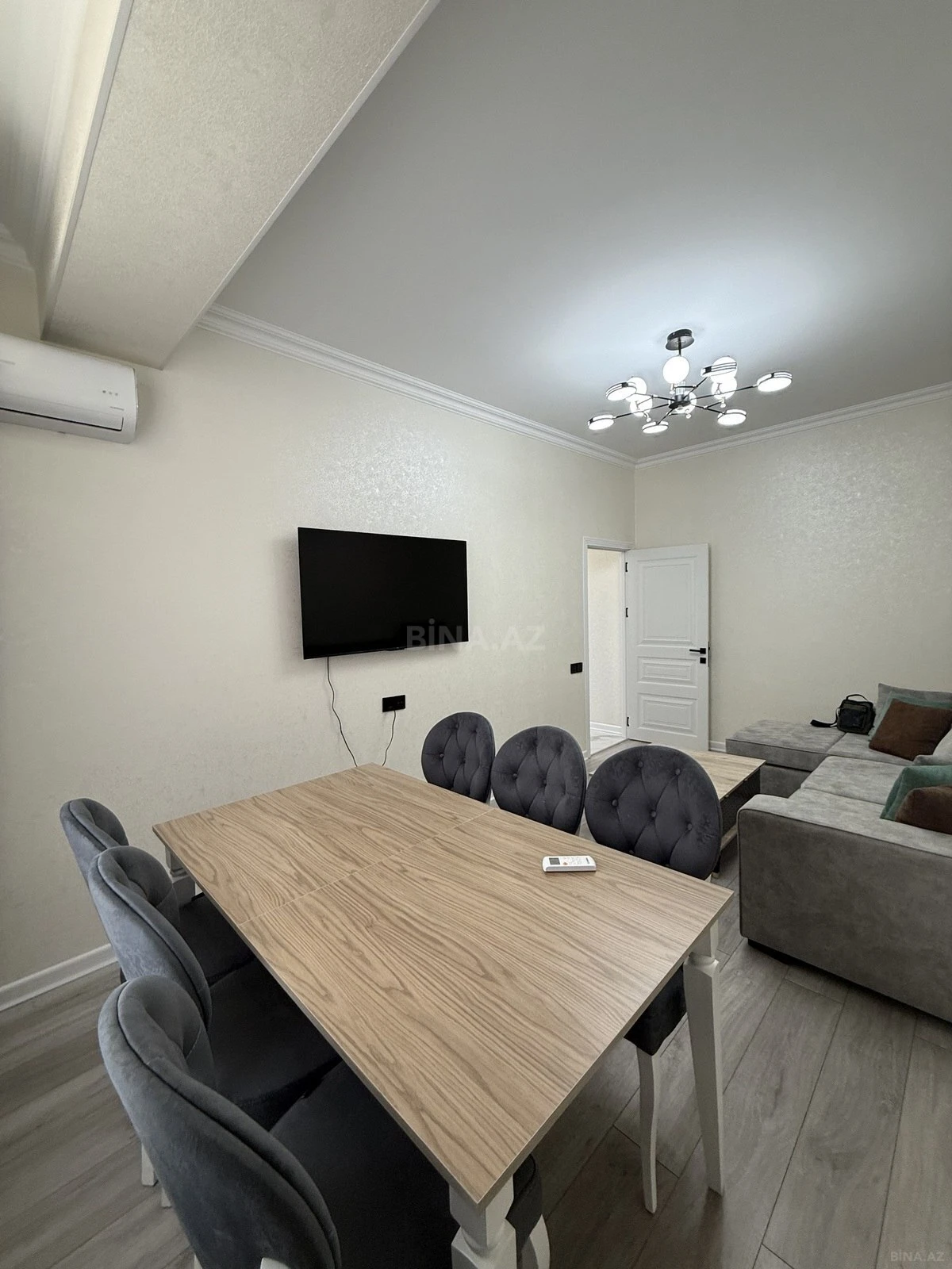 Satılır 2 otaqlı mənzil 72 m²