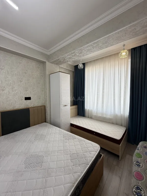 Satılır 2 otaqlı mənzil 72 m²