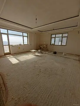 Satılır 4 otaqlı mənzil 150 m²