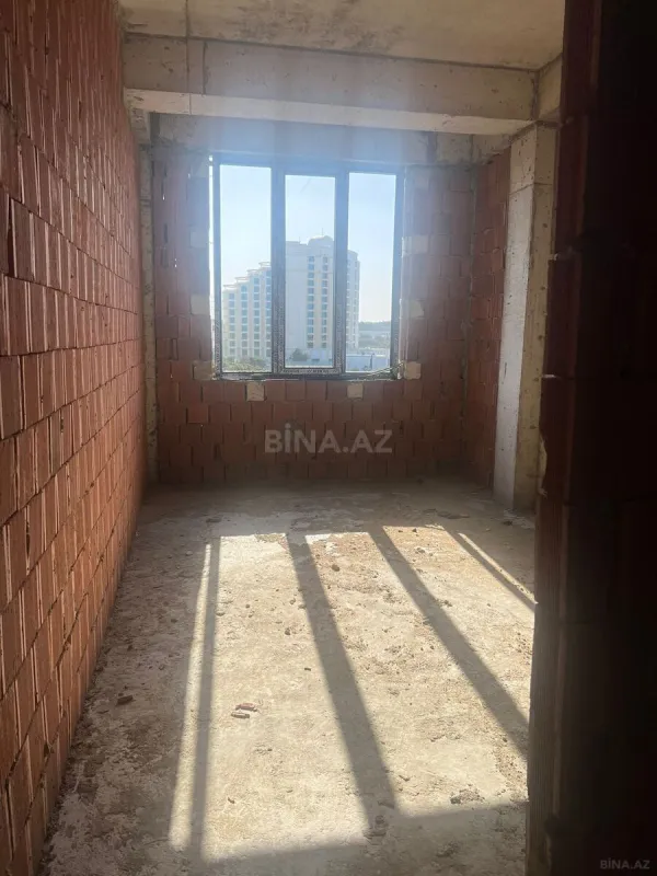Satılır 4 otaqlı mənzil 150 m²