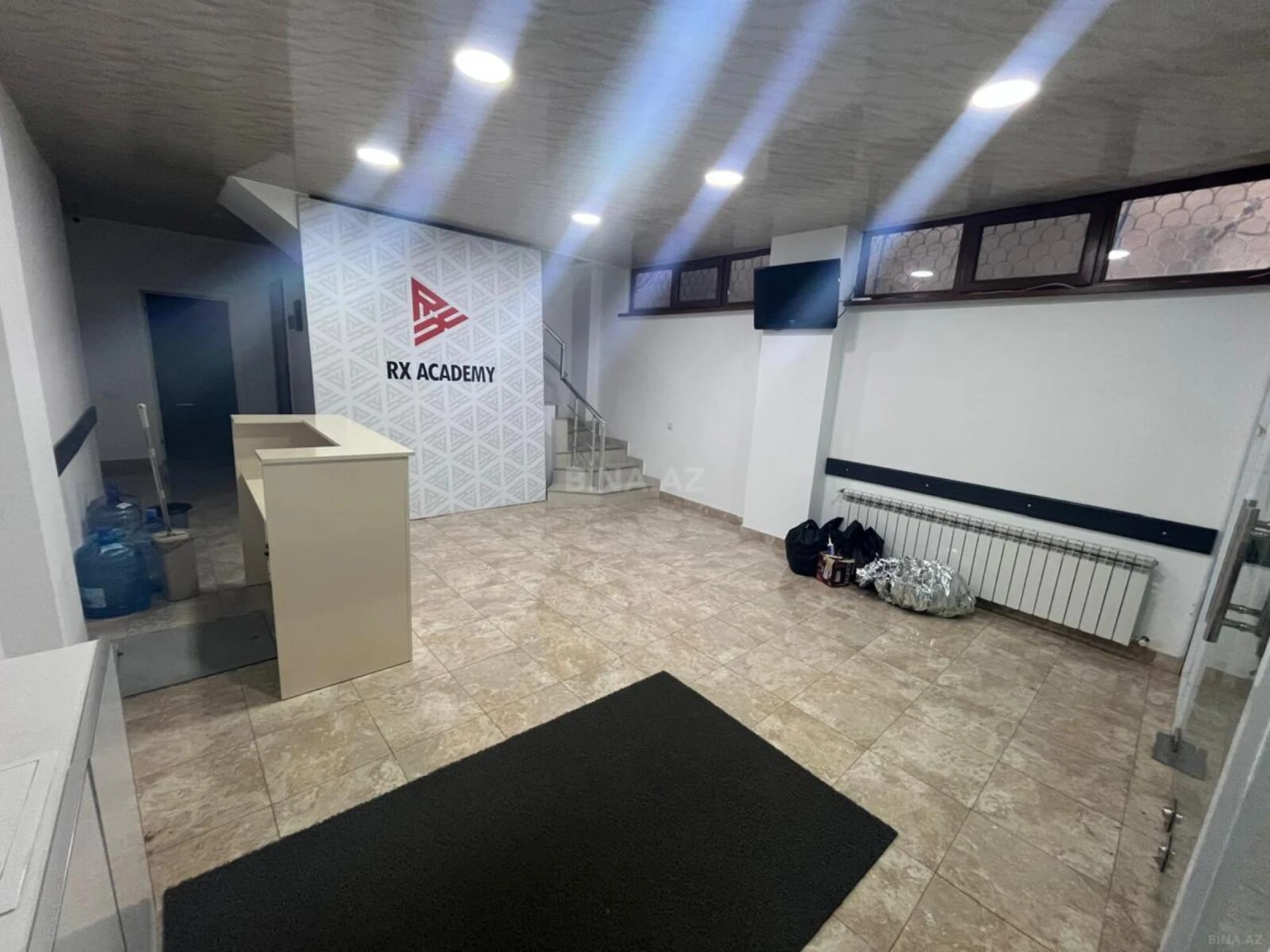 Kirayə verilir 6 otaqlı ofis 250 m²