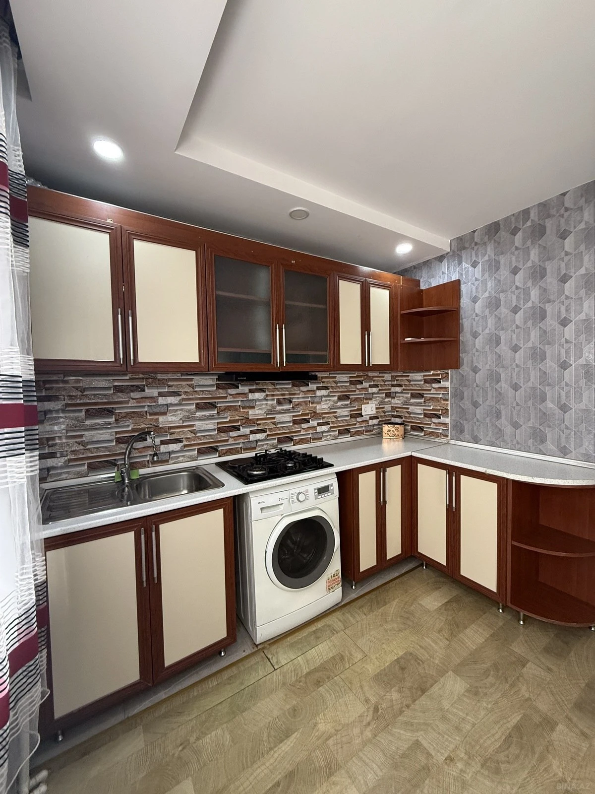 Satılır 2 otaqlı mənzil 50 m²