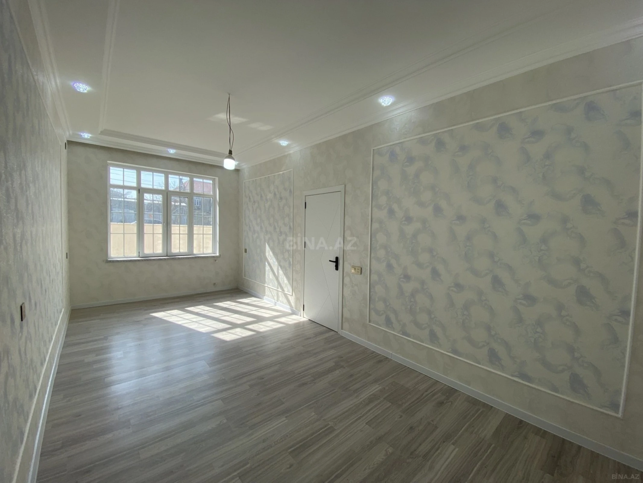 Satılır 4 otaqlı həyət evi 140 m²