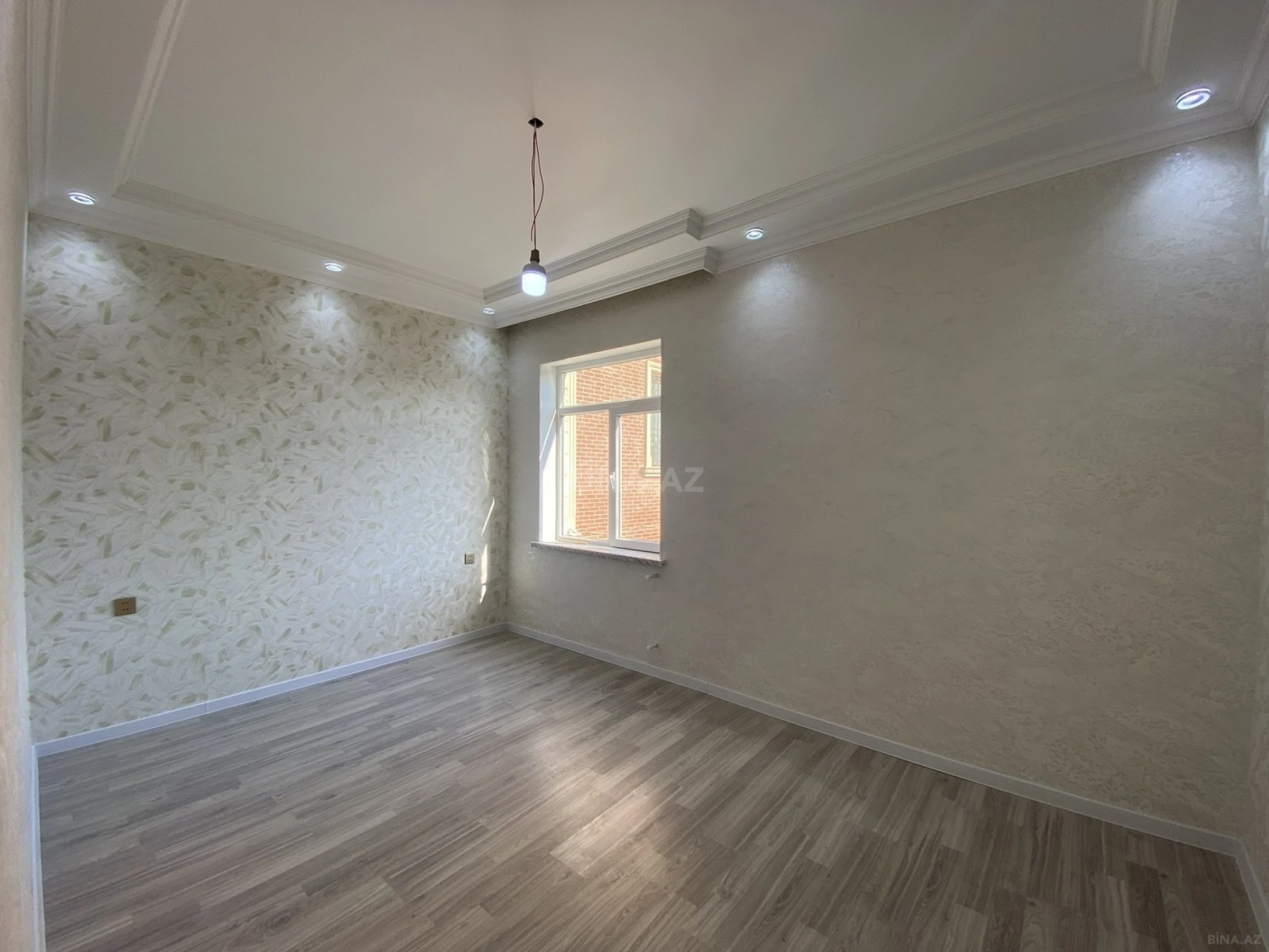 Satılır 4 otaqlı həyət evi 140 m²