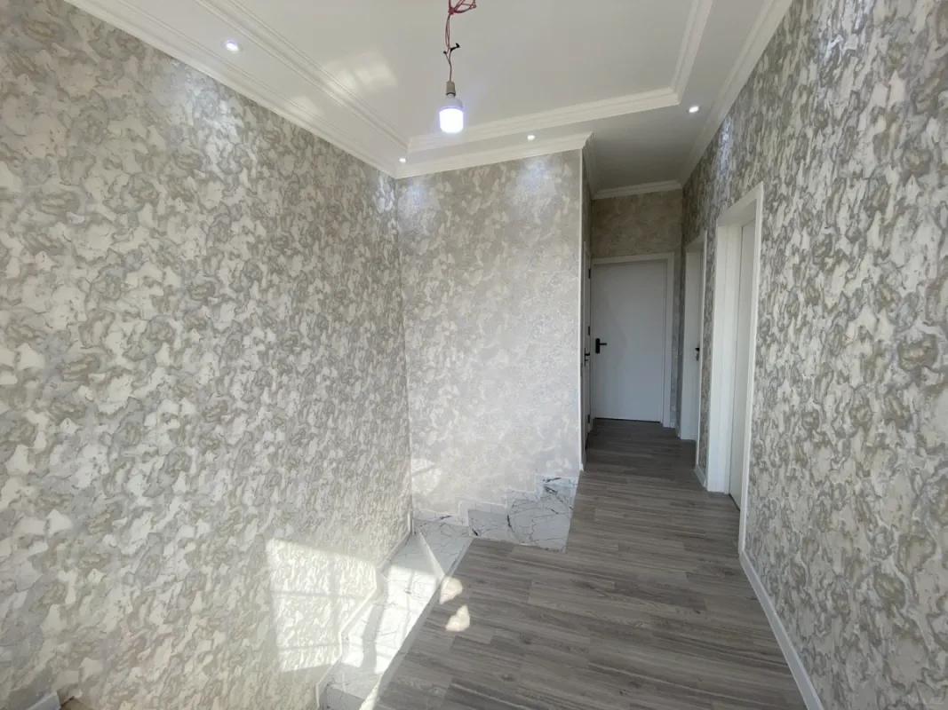 Satılır 4 otaqlı həyət evi 140 m²