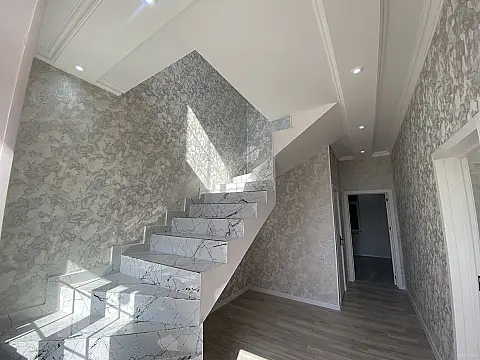 Satılır 4 otaqlı həyət evi 140 m²