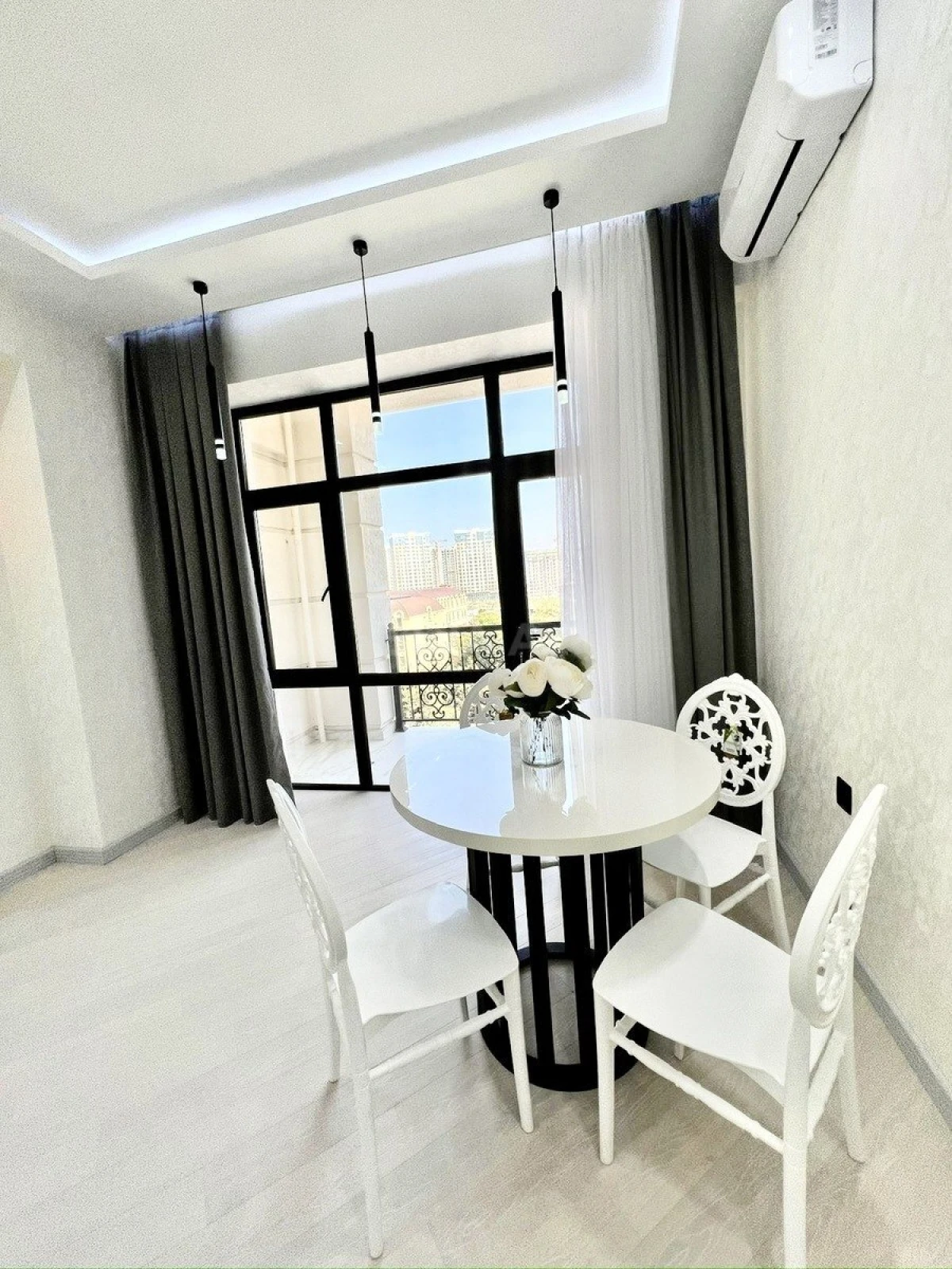 Kirayə verilir 2 otaqlı mənzil 68 m²