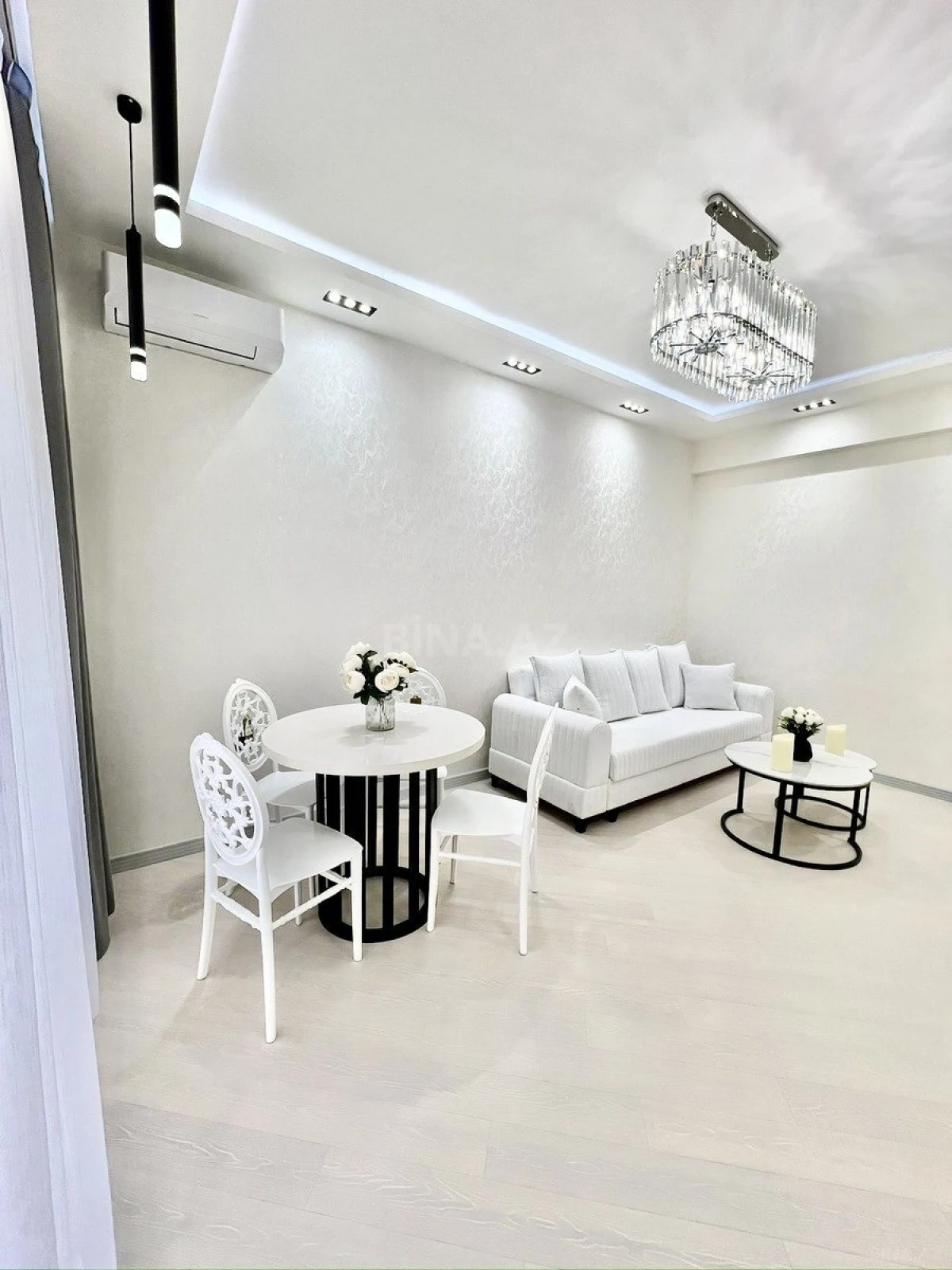 Kirayə verilir 2 otaqlı mənzil 68 m²