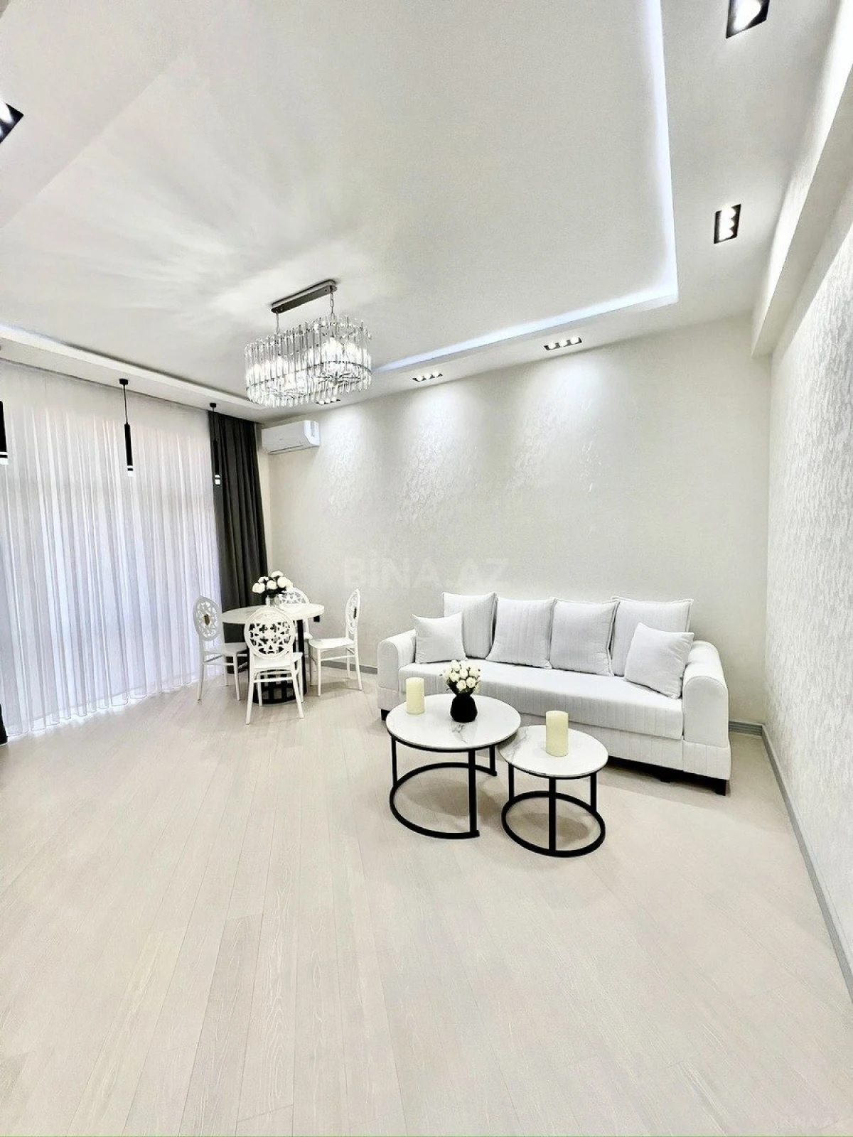 Kirayə verilir 2 otaqlı mənzil 68 m²