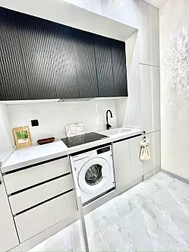 Kirayə verilir 2 otaqlı mənzil 68 m²