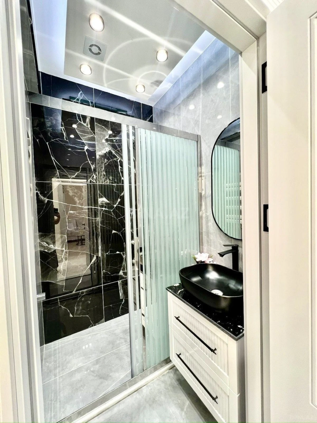 Kirayə verilir 2 otaqlı mənzil 68 m²