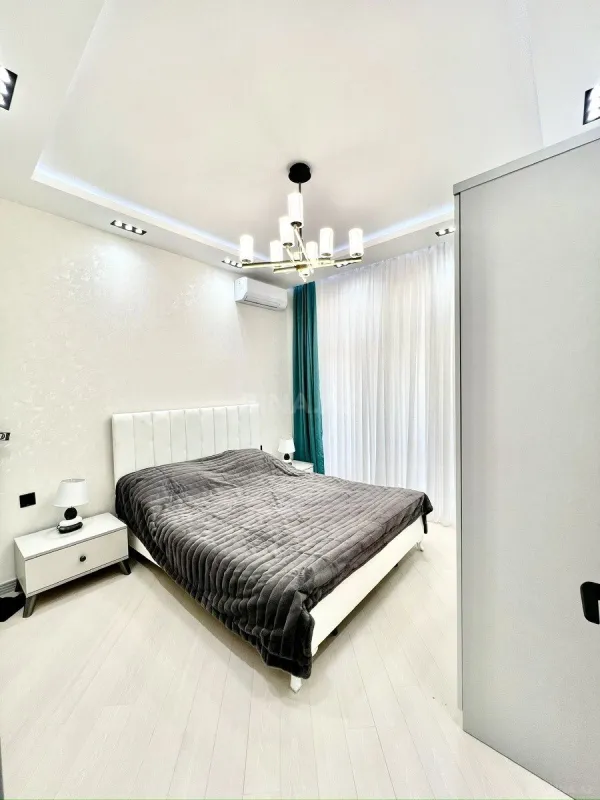 Kirayə verilir 2 otaqlı mənzil 68 m²