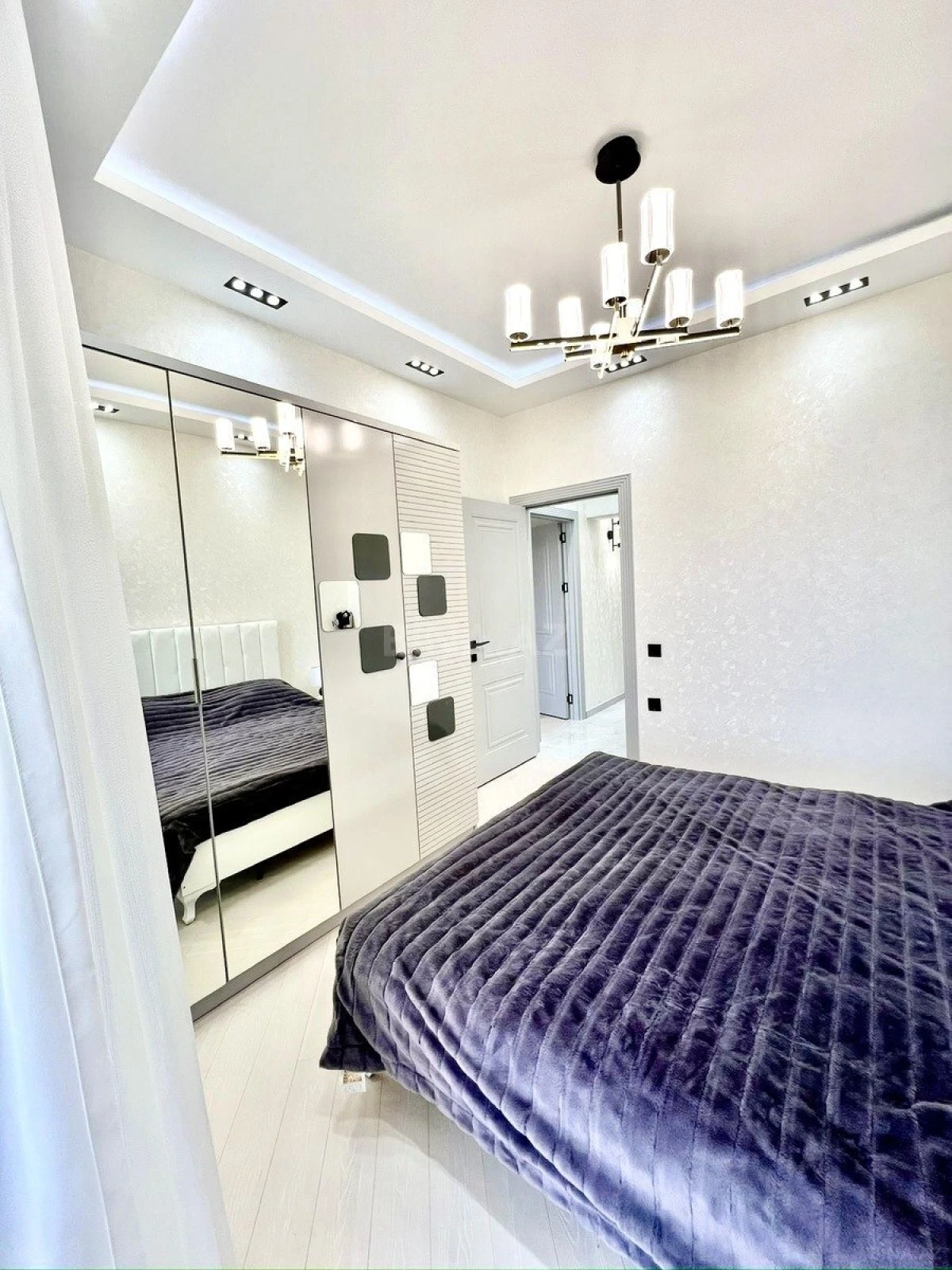 Kirayə verilir 2 otaqlı mənzil 68 m²