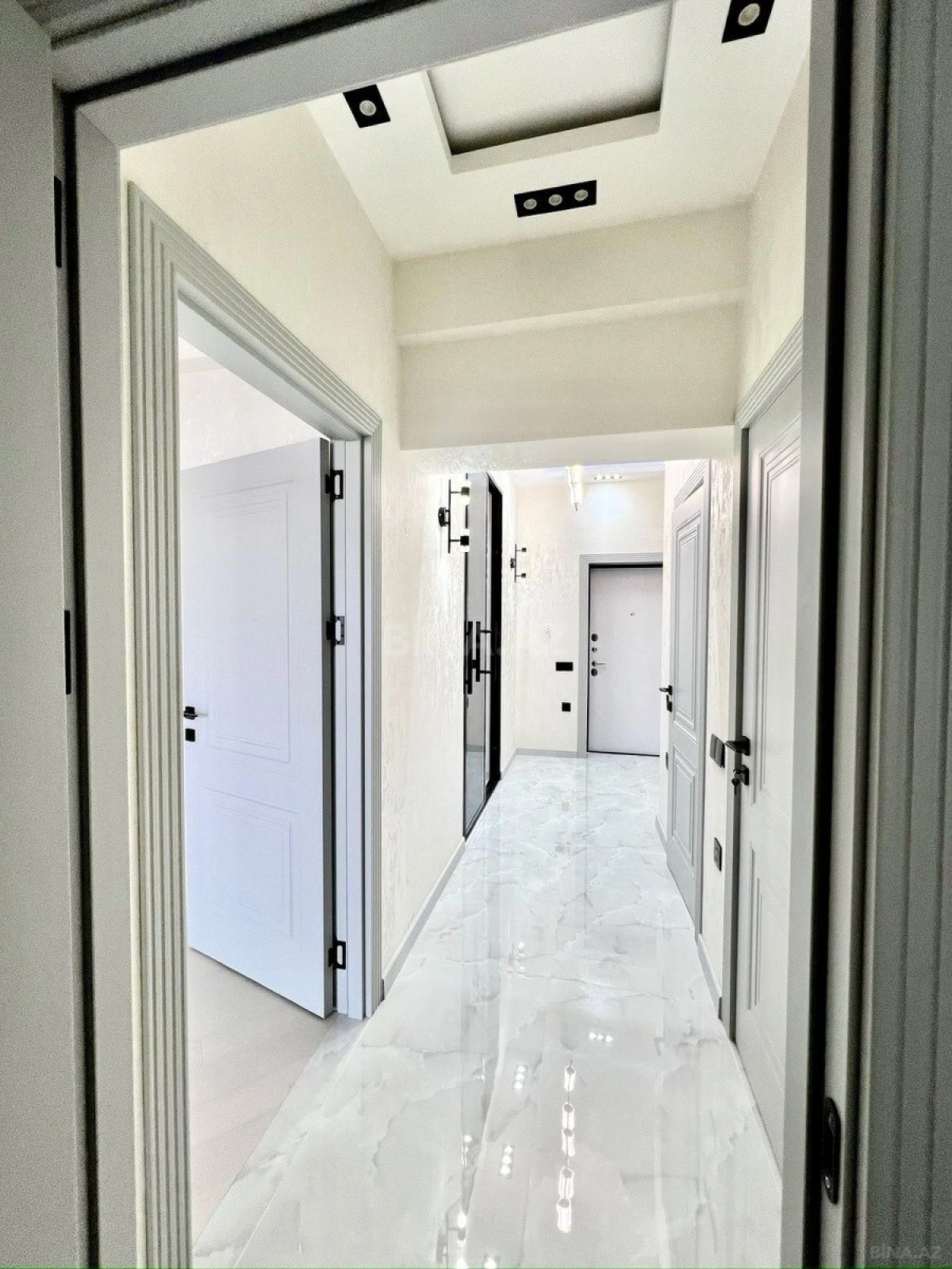 Kirayə verilir 2 otaqlı mənzil 68 m²