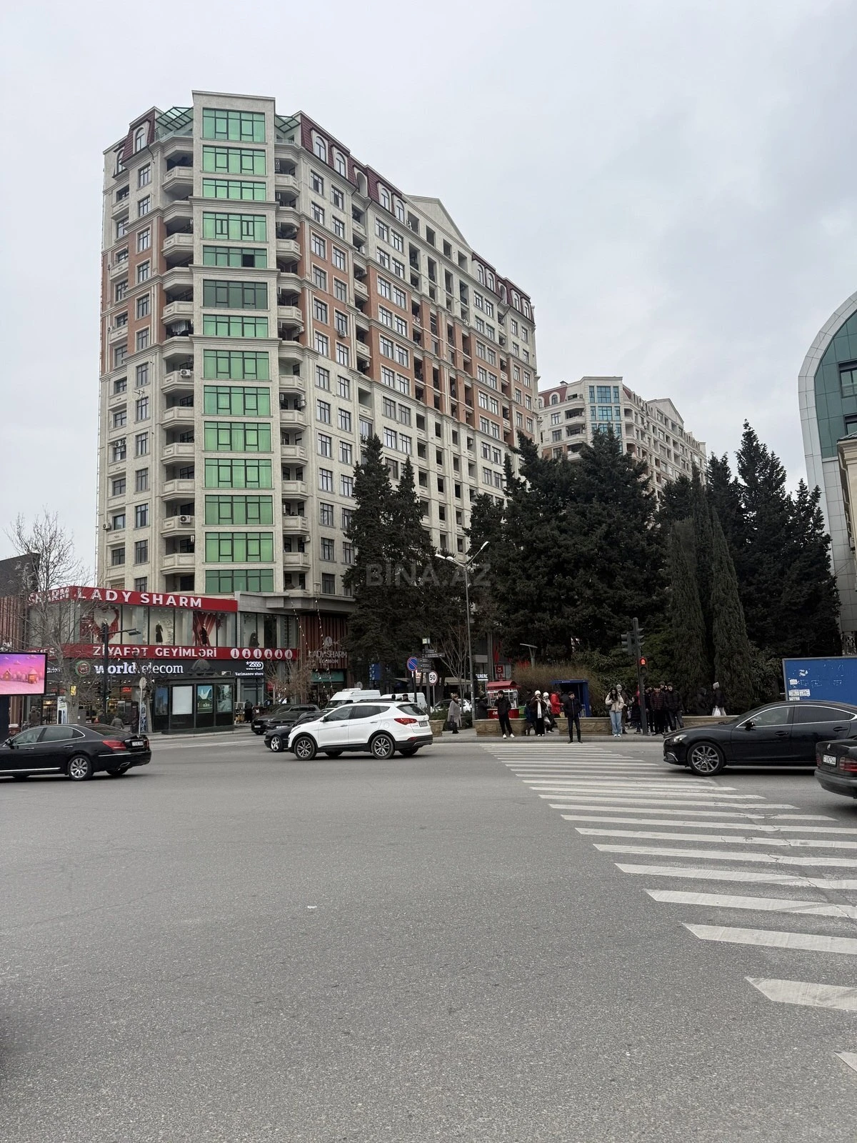 Kirayə verilir 3 otaqlı mənzil 130 m²