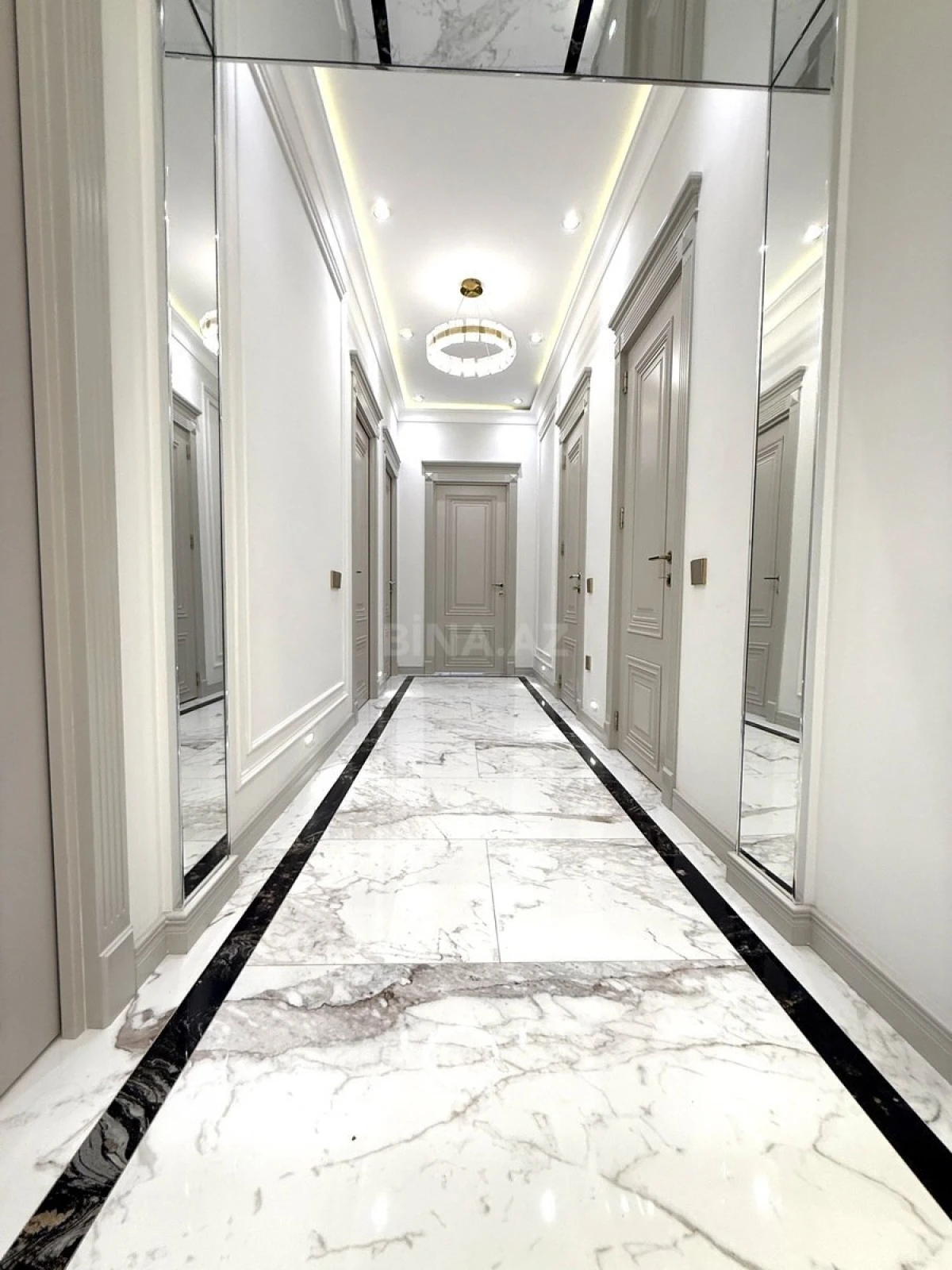 Kirayə verilir 3 otaqlı mənzil 130 m²