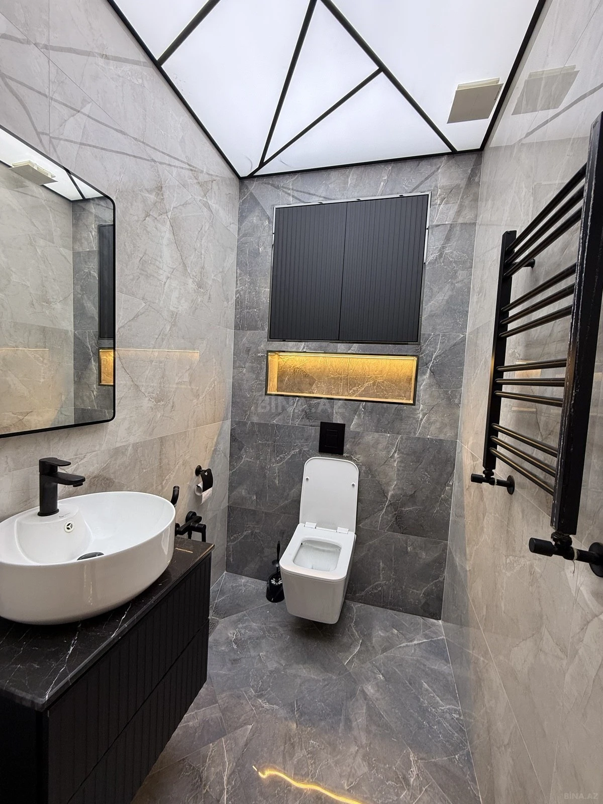 Kirayə verilir 3 otaqlı mənzil 130 m²