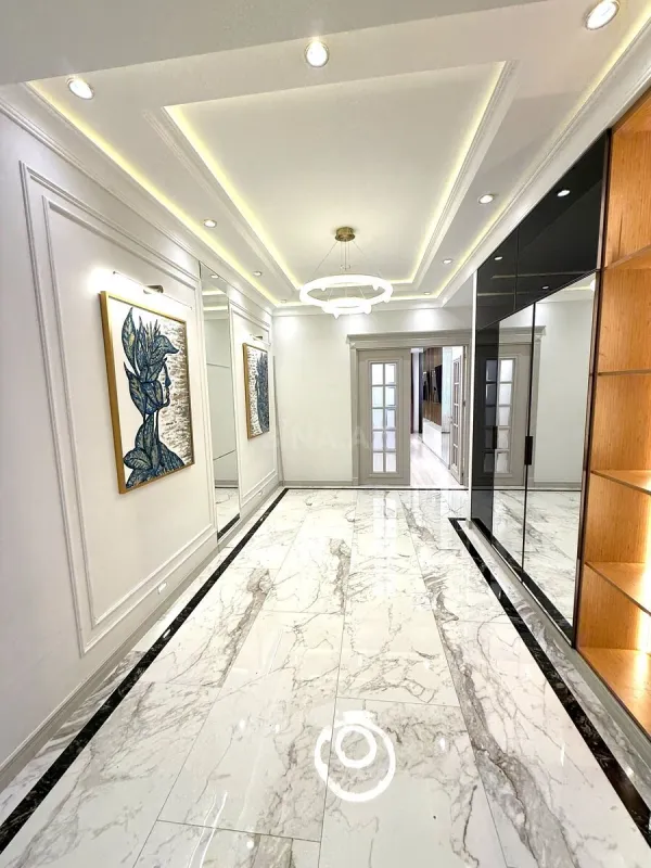 Kirayə verilir 3 otaqlı mənzil 130 m²