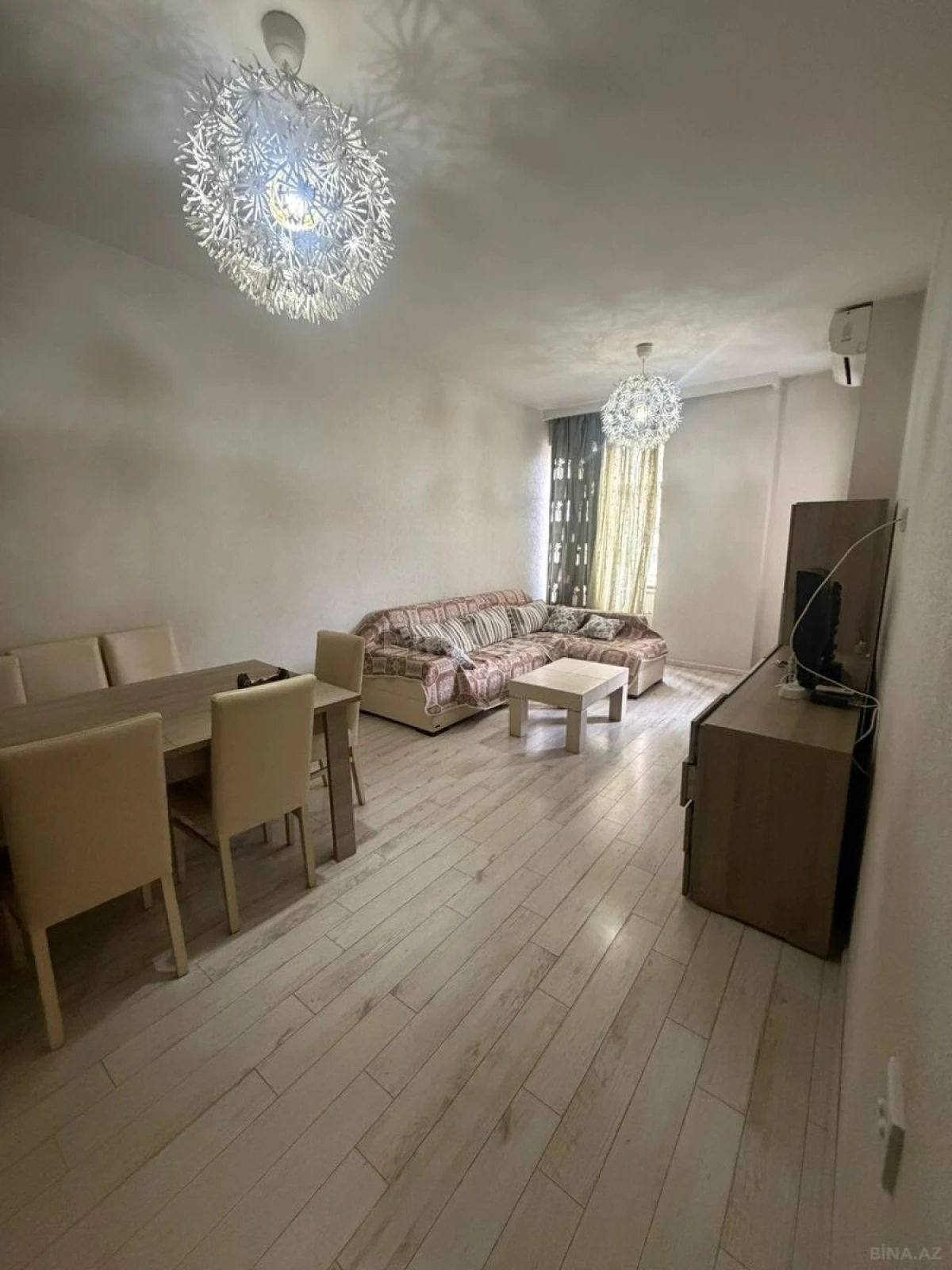 Kirayə verilir 2 otaqlı mənzil 70 m²