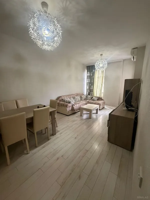 Kirayə verilir 2 otaqlı mənzil 70 m²