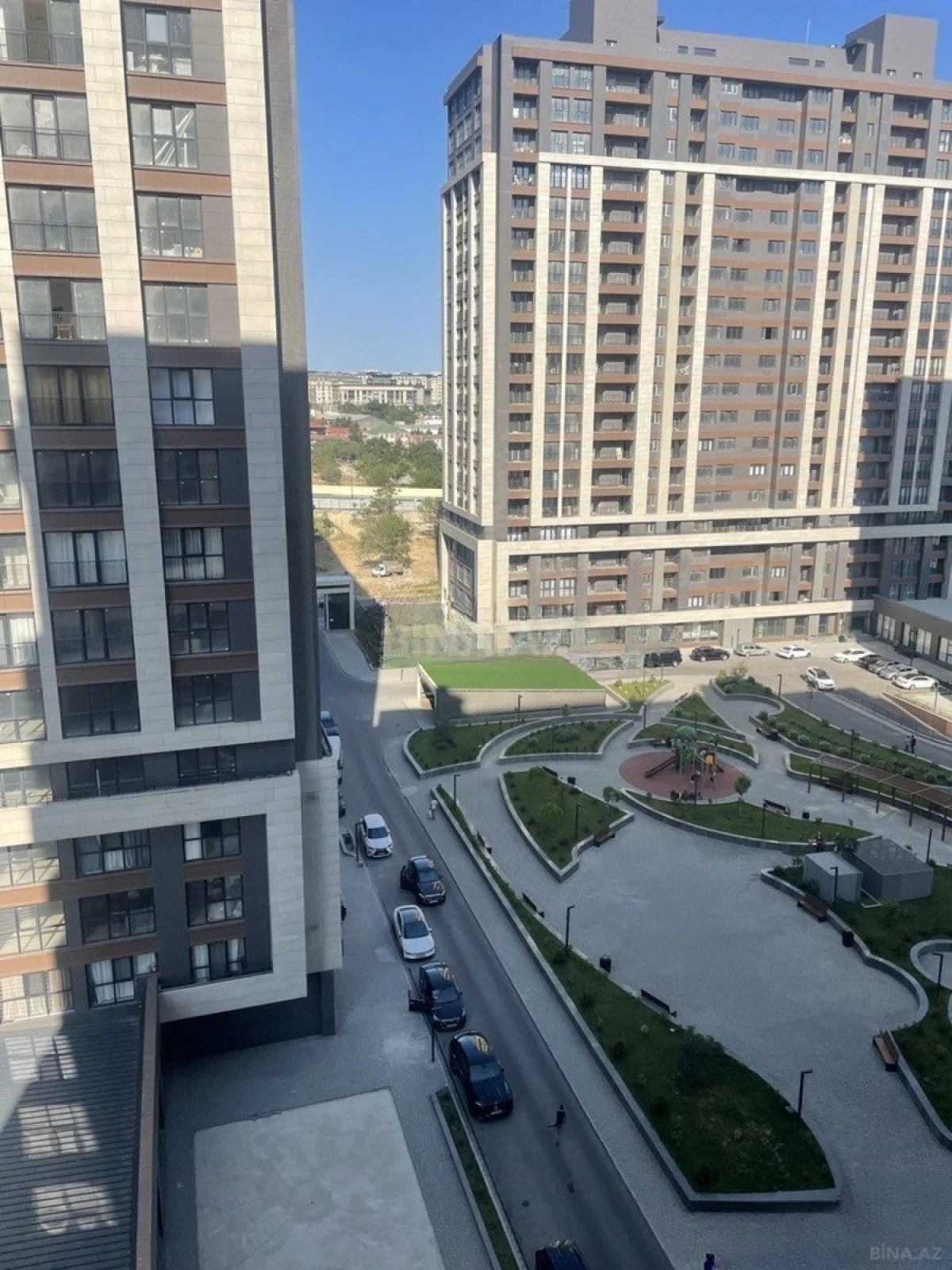 Satılır 3 otaqlı mənzil 127 m²