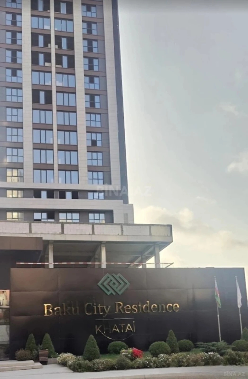 Satılır 3 otaqlı mənzil 127 m²