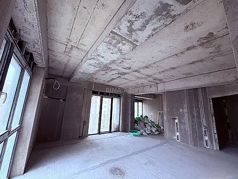 Satılır 3 otaqlı mənzil 127 m²