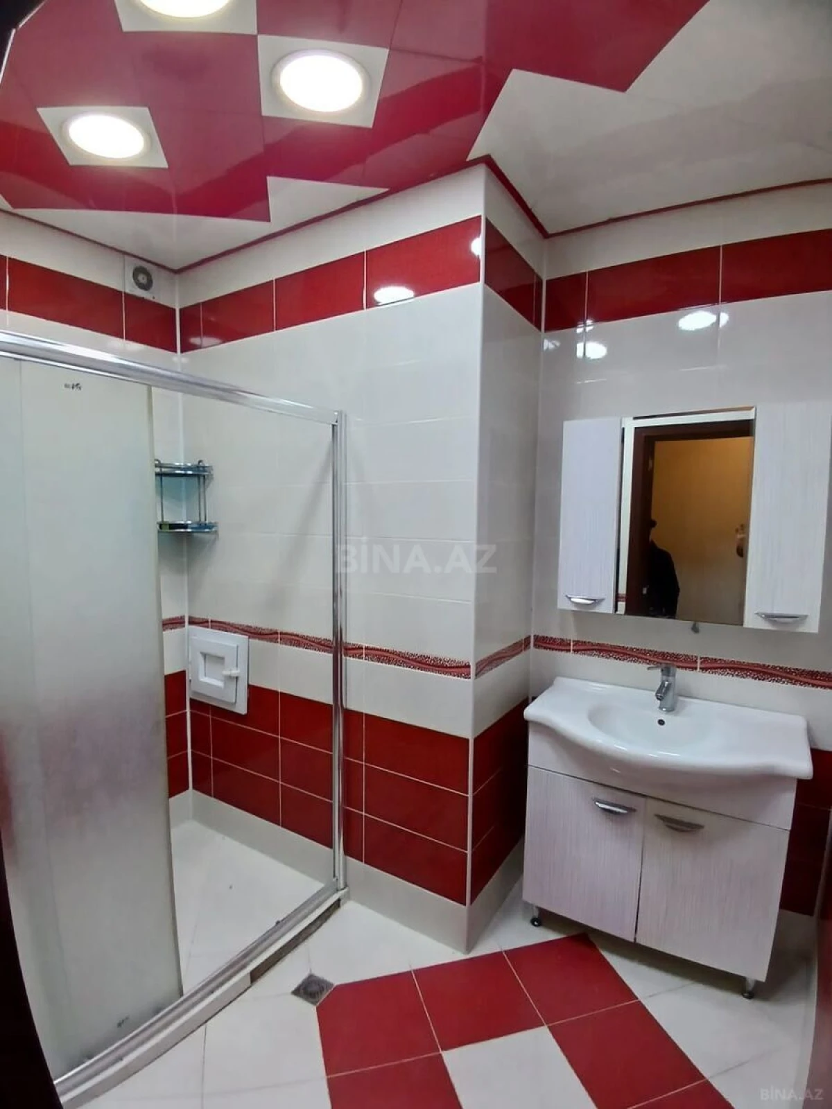 Satılır 2 otaqlı mənzil 100 m²