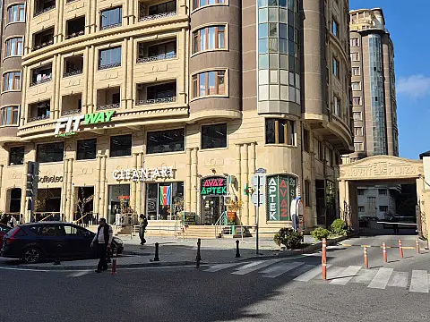 Satılır obyekt 150 m²