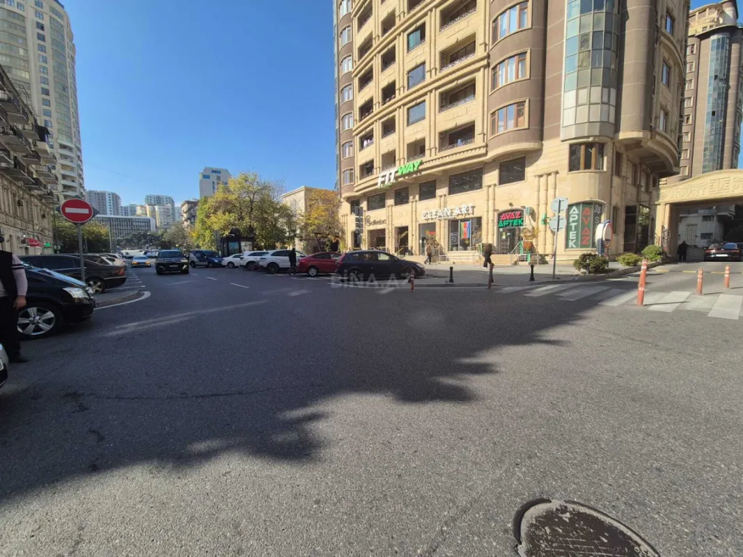 Satılır obyekt 150 m²