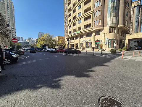 Satılır obyekt 150 m²