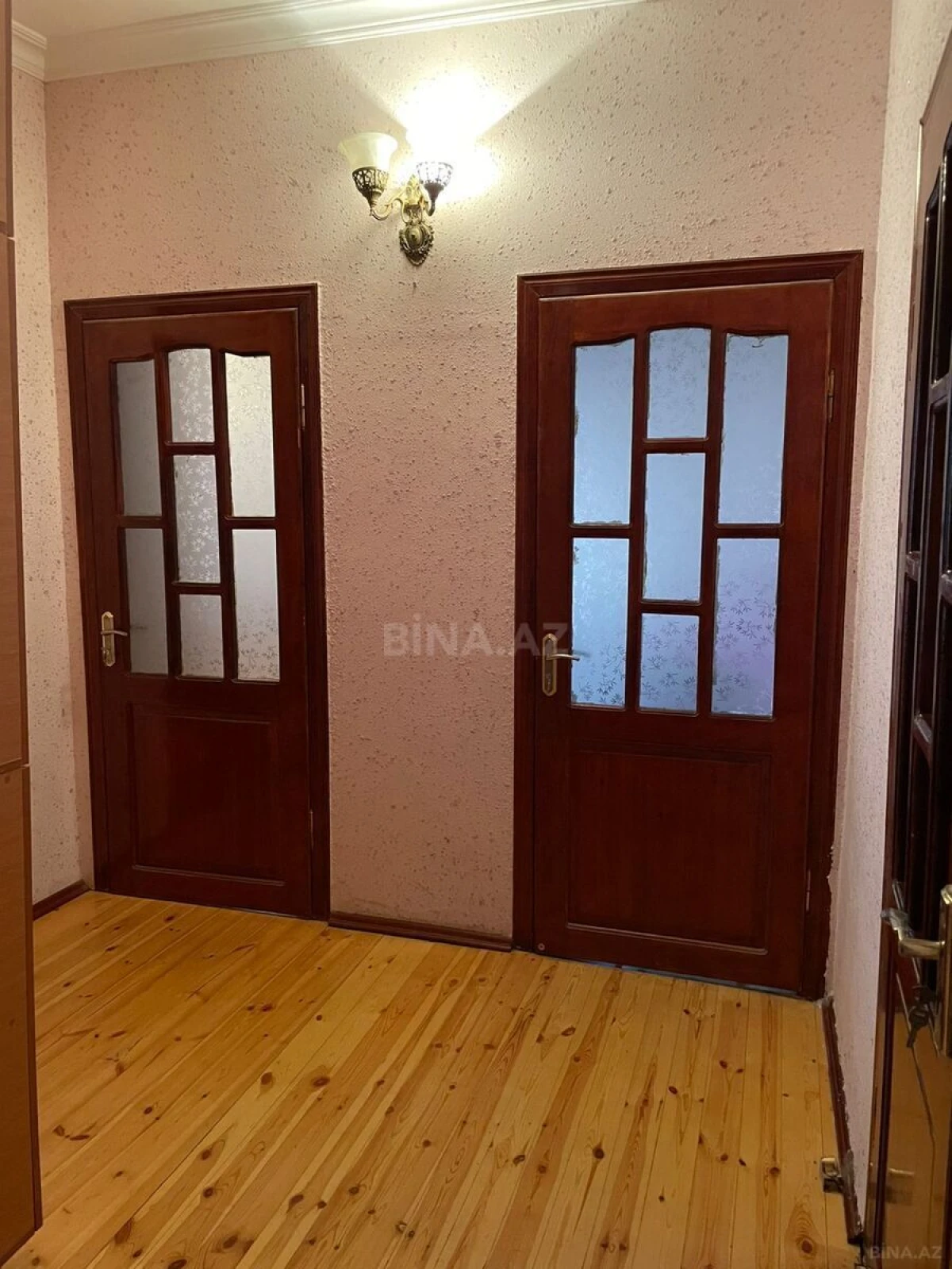 Satılır 3 otaqlı mənzil 108 m²