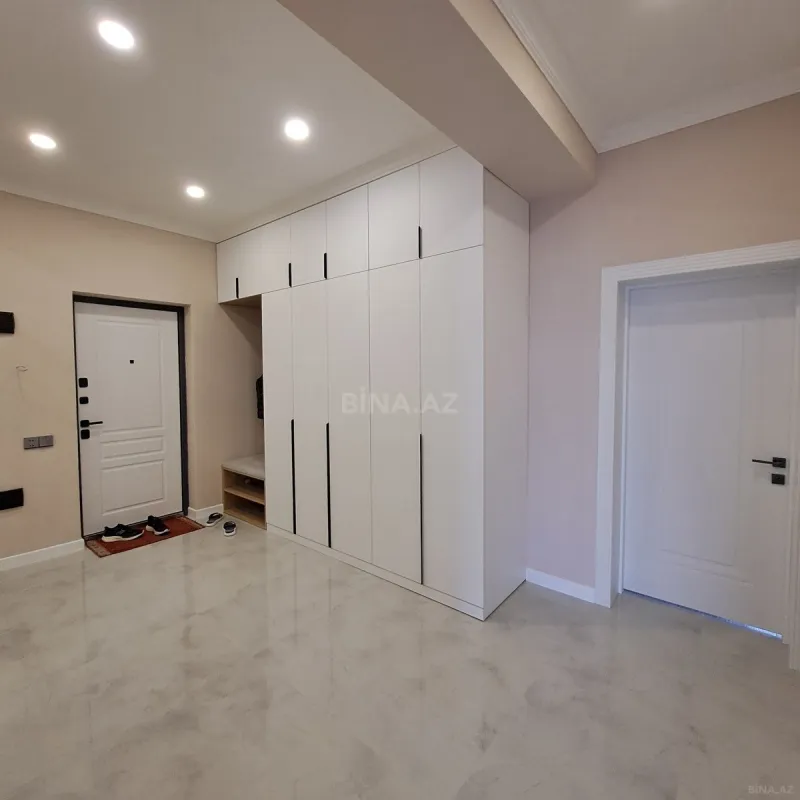 Satılır 2 otaqlı mənzil 103 m²