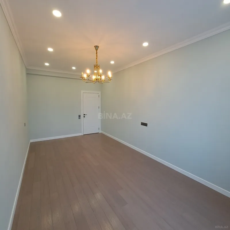 Satılır 2 otaqlı mənzil 103 m²