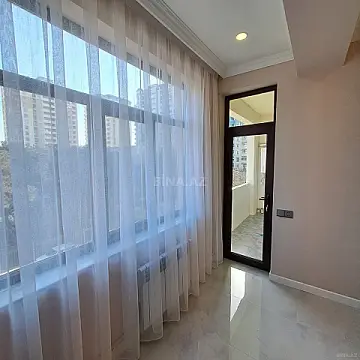 Satılır 2 otaqlı mənzil 103 m²