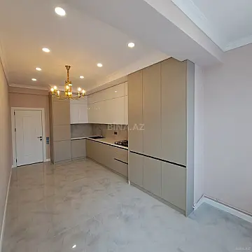 Satılır 2 otaqlı mənzil 103 m²