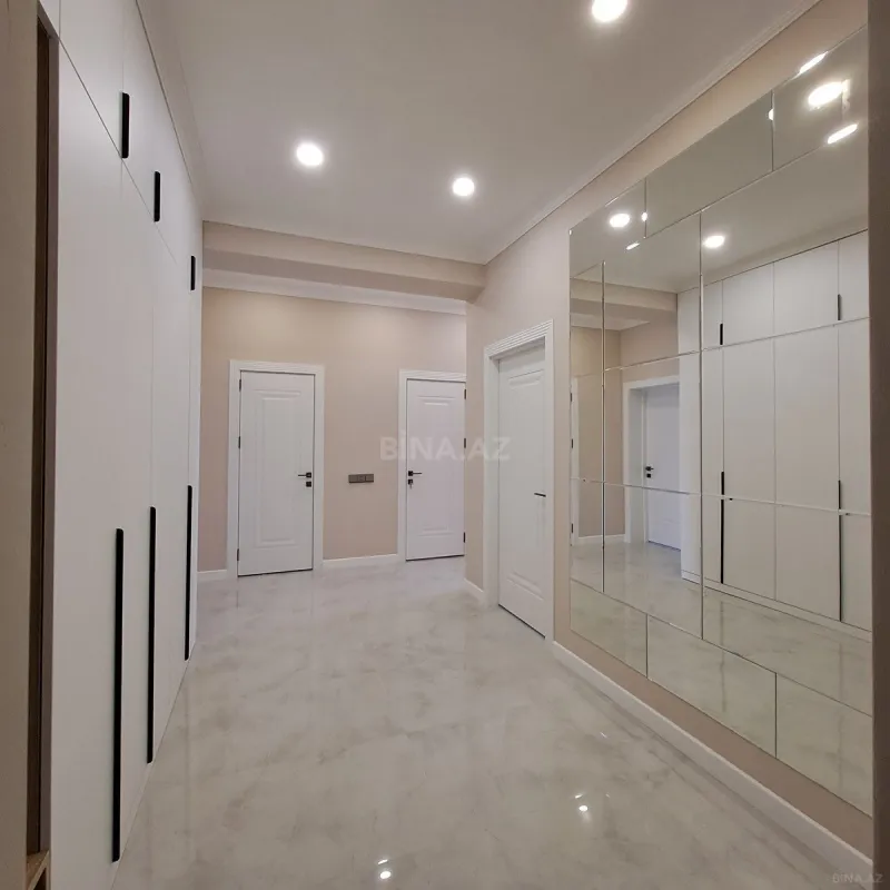 Satılır 2 otaqlı mənzil 103 m²