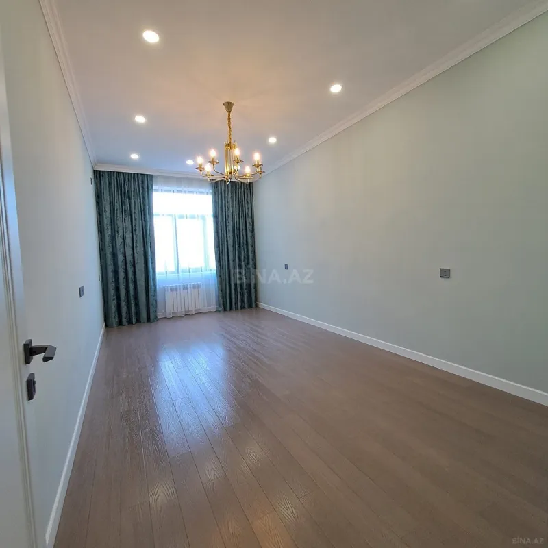 Satılır 2 otaqlı mənzil 103 m²