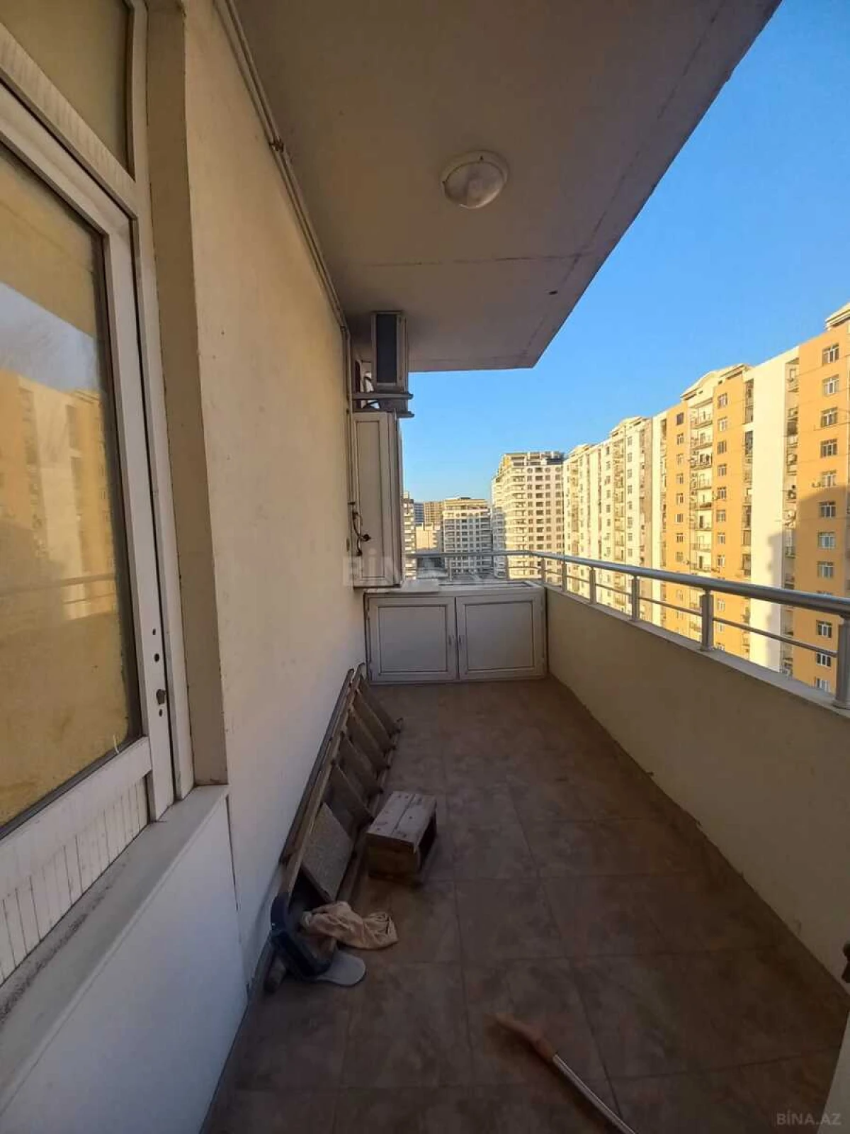 Kirayə verilir 3 otaqlı mənzil 150 m²